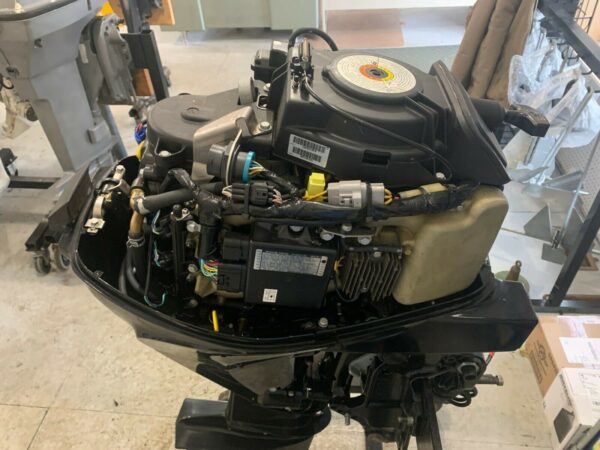 2012 Mercury 25hp 4 Stroke 20” Outboard Motor - Image 3