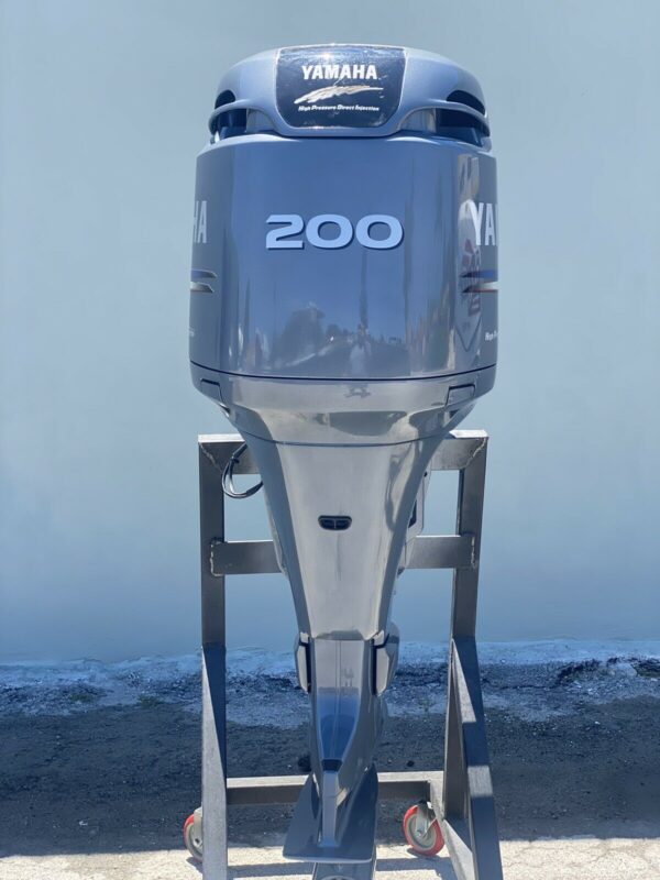 2003 Yamaha 200Hp Hpdi 2 Stroke Outboard Motor