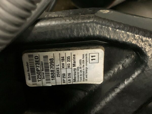 2008 Mercury 90hp 2 Stroke Tiller Long-shaft outboard motor - Image 3