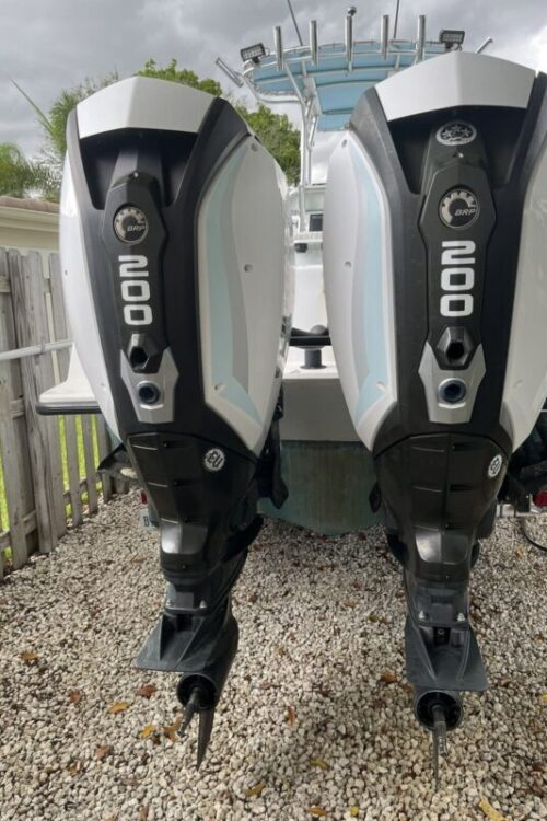 Pair 2017 Evinrude Etec G2 200hp 2 Stroke Outboard Motors