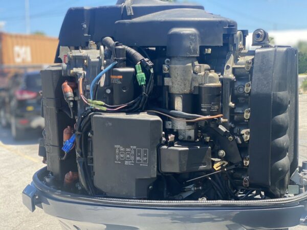 2003 Yamaha 200Hp Hpdi 2 Stroke Outboard Motor - Image 3