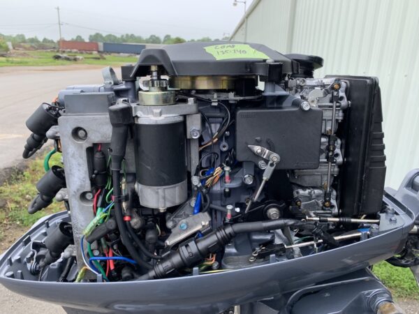 2003 Yamaha 40hp 2-stroke-with-handle Outboard Motor - Image 3