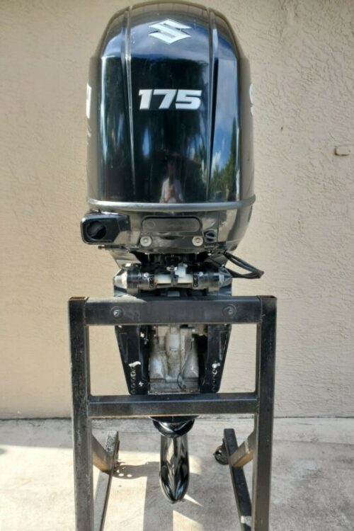 2019-Suzuki DF175AP 175hp 4-Stroke 25 Shaft Outboard-Motor