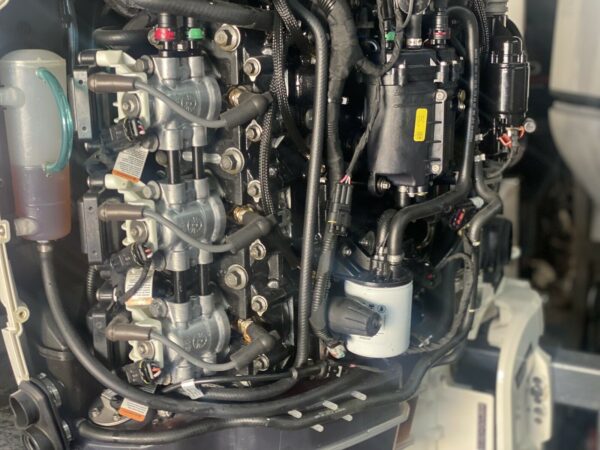 2020 Evinrude 115Hp E-Tec Ho 2-Stroke Outboard Motor - Image 4