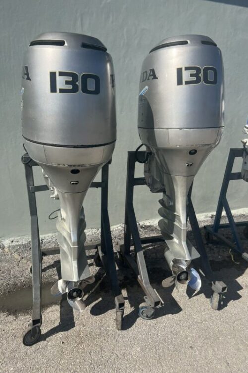 Pair 2002 HONDA 130HP 4 STROKE OUTBOARD MOTOR WITH 25″ SHAFTs