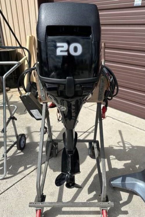 2016 Mercury 20 hp, 4 stroke Outboard Motor remote steer, power tilt