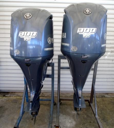 2012 Yamaha 300hp 4 Stroke 25 shaft Outboard Motors