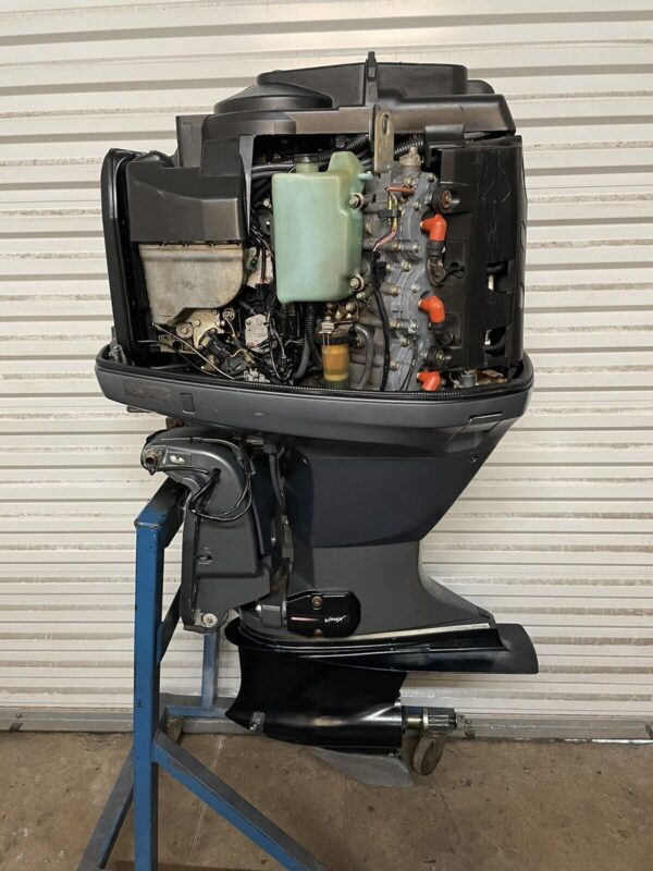2004 Yamaha 250hp Vmax HPDI 2 stroke outboard motor - Image 2