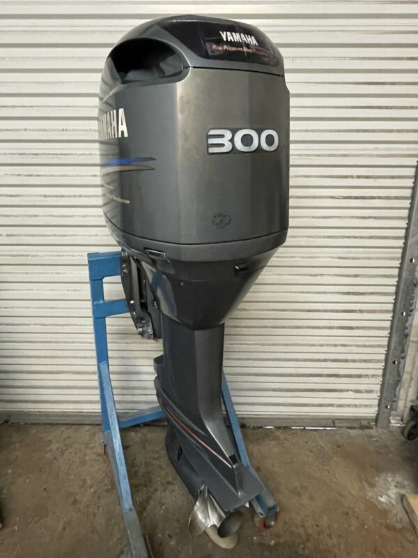 2004 Yamaha 300hp HPDI 2 Stroke 30” Outboard Motor