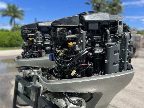 PAIR OF 2018 HONDA 225HP 4 STROKE OUTBOARD MOTORS WITH 30″ SHAFTS - Image 3