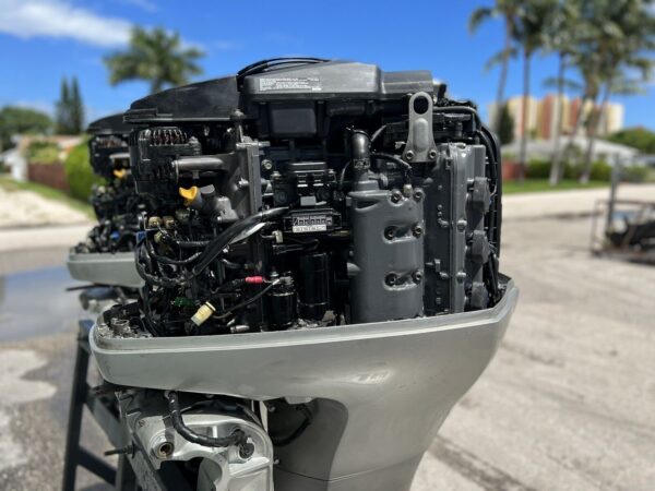 PAIR OF 2018 HONDA 225HP 4 STROKE OUTBOARD MOTORS WITH 30″ SHAFTS - Image 4