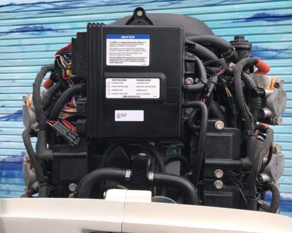 2012 Evinrude E-Tec 250hp L.H 2 Stroke 30 Shaft Outboard Motor - Image 4
