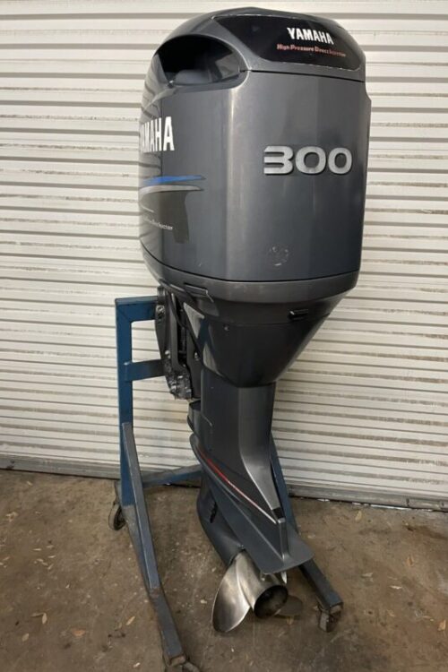 2004 Yamaha 300hp Z300TXRC HPDI 2 Stroke Outboard Motor 25”