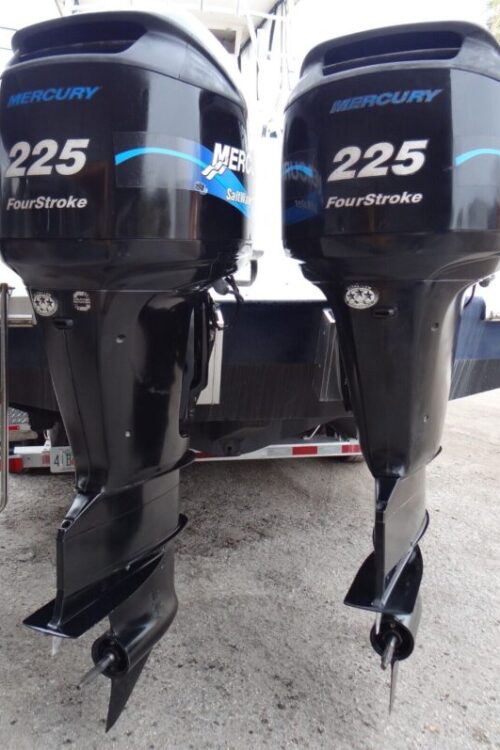 Pair of 2005 Mercury 225HP 4-Stroke 30″ Outboard Motors