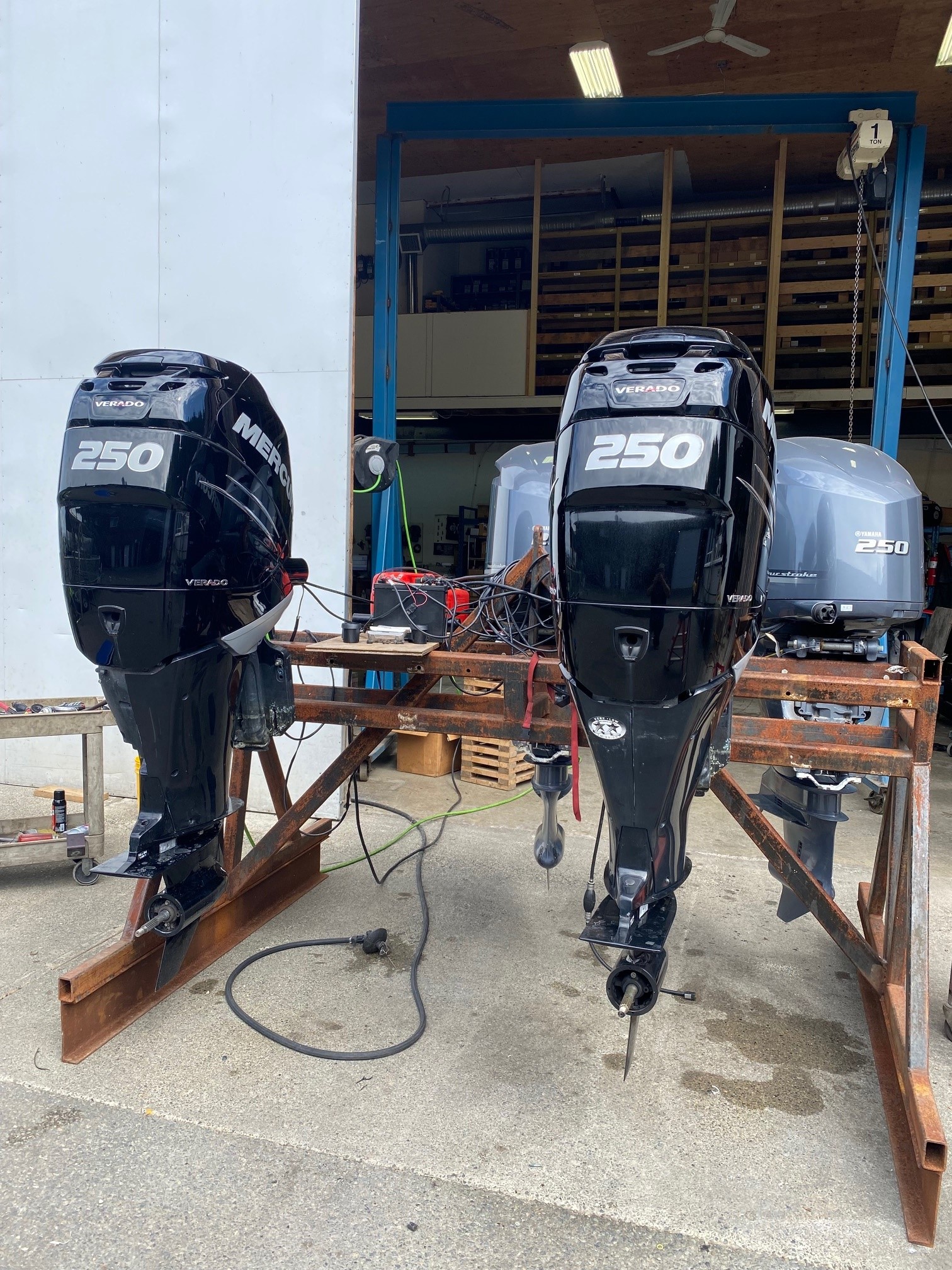 Pair 2007 Mercury 250xl 250hp Verado 4-Stroke Outboard Motor - Image 2
