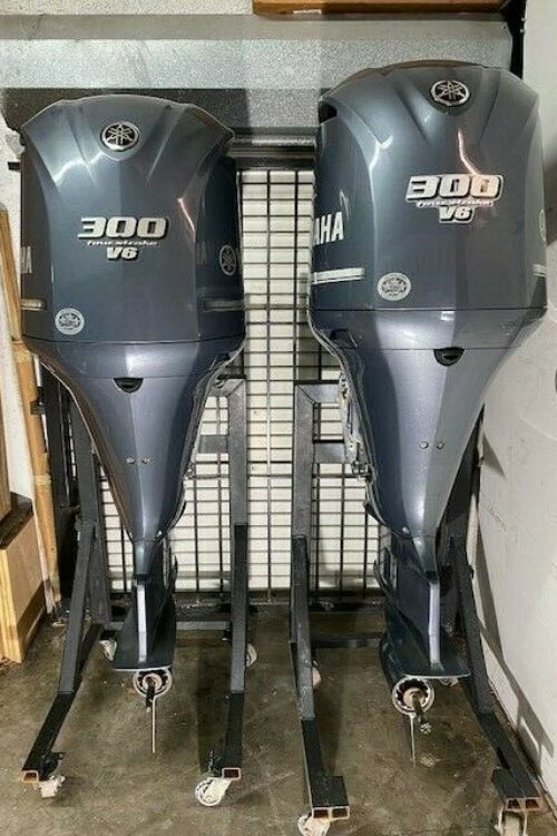 Twin 2011 Yamaha 300hp 4 25 Shaft Stroke Outboard Motor