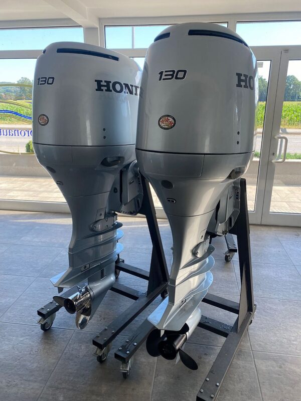 Pair 2008 Honda BF130HP 4-Stroke 25” Outboard Motor