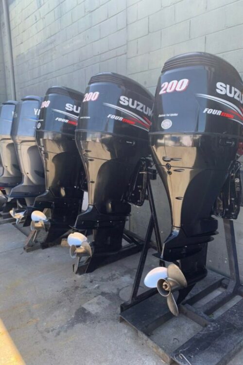 Pair 2010 Suzuki 200hp 4 Stroke 25” Outboard Motor
