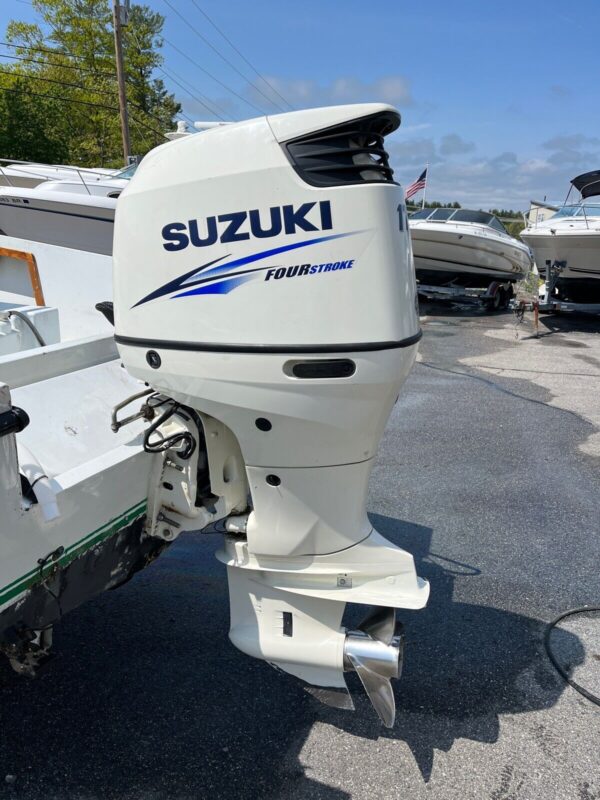2016 Suzuki DF175 175hp 4-Stroke 25 Shaft Outboard Motor