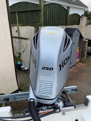 2013 Honda 250hp V-Tec 4 Stroke 25” Outboard Motor - Image 4