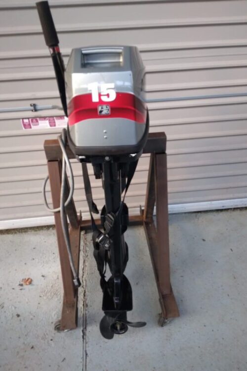 2005 Mariner 15hp 2 Stroke outboard long shaft with fuel tank