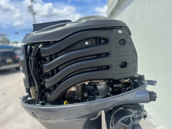 2020 Yamaha F115XB 150hp 4 Stroke 25 shaft outboard motor - Image 4
