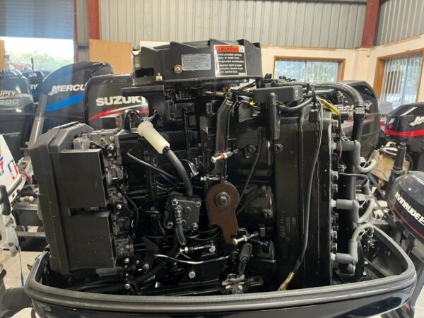 2005 Mercury 150hp XR6 2 Stroke Outboard Motor - Image 3