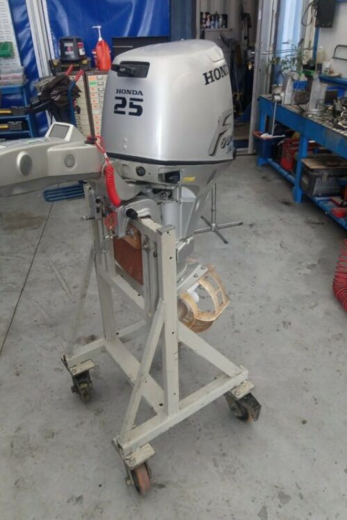 2009 Honda 25hp 4 Stroke 15” Outboard Motor