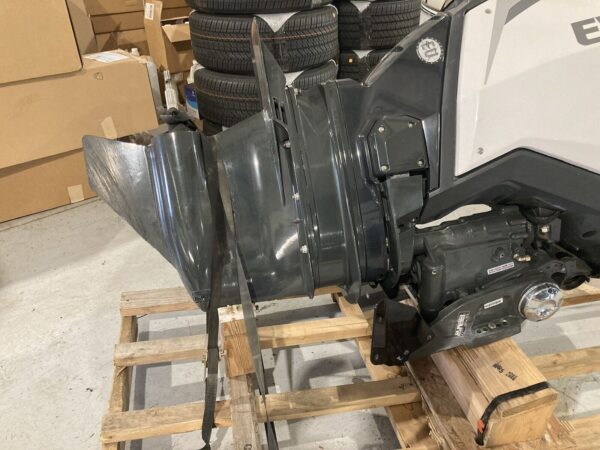 2012 Evinrude E-Tec G2 200hp Ho 25-Shaft Outboard-Motor - Image 3