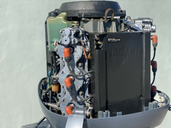 1999 Yamaha 200hp 2-Stroke Saltwater-Series Outboard motor - Image 2