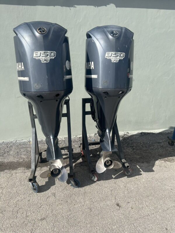 2013 PAIR YAMAHA 350HP 4 STROKE OUTBOARD MOTORS WITH 25″ SHAFTS