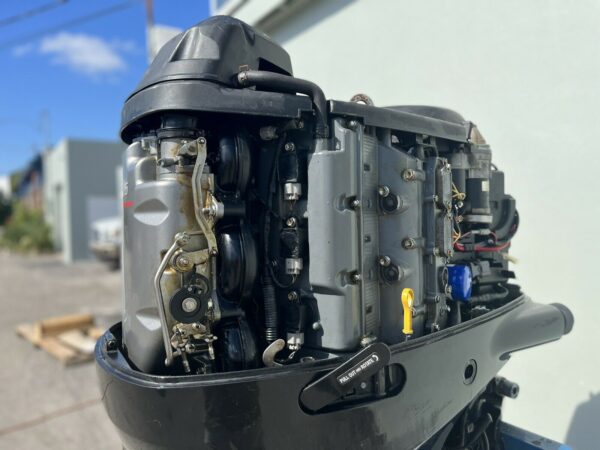 2009 Suzuki 250hp 4 Stroke 25” Outboard Motor - Image 3