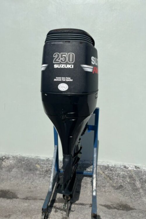 2009 Suzuki 250hp 4 Stroke 25” Outboard Motor