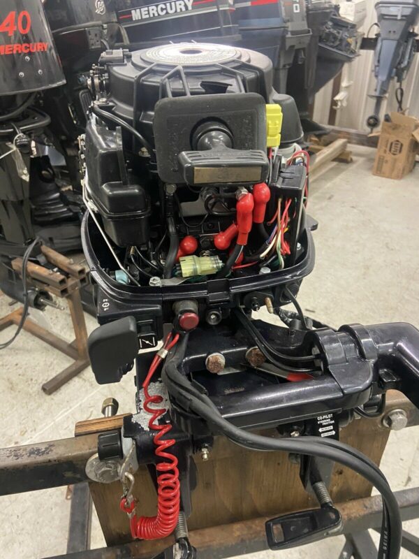 2009 Tohatsu 9.8hp 4 Stroke Outboard Motor - Image 2