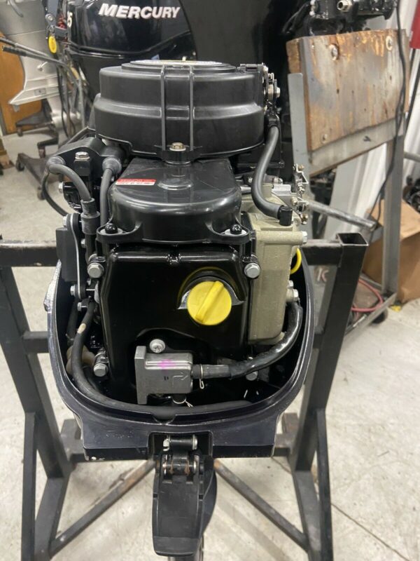 2009 Tohatsu 9.8hp 4 Stroke Outboard Motor - Image 4