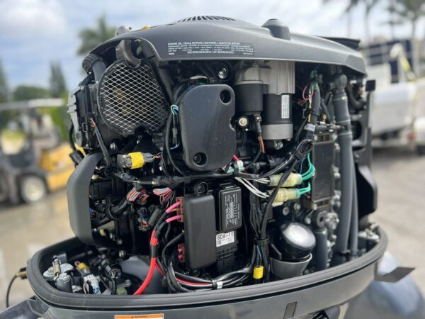 2021 Yamaha 175hp 4 Stroke 25 shaft Outboard Motor - Image 3
