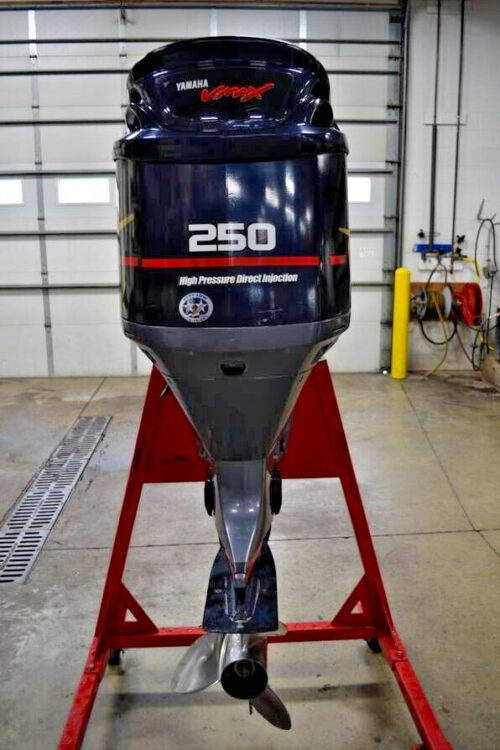 2005 Yamaha 250hp VMAX HPDI 20in Stroke Outboard Motor