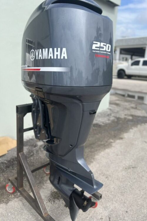 2021 Yamaha 250hp 4 Stroke 25 shaft Outboard Motor