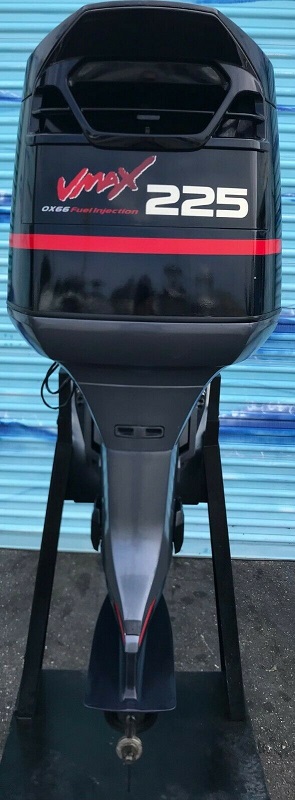 2001 Yamaha 225hp Vmax 2-Stroke 20-Shaft Outboard-Motor