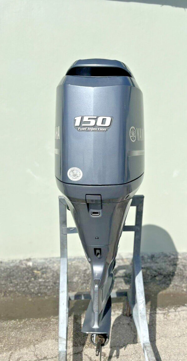 2013 YAMAHA 150HP 4 STROKE OUTBOARD MOTOR WITH 25”SHAFT