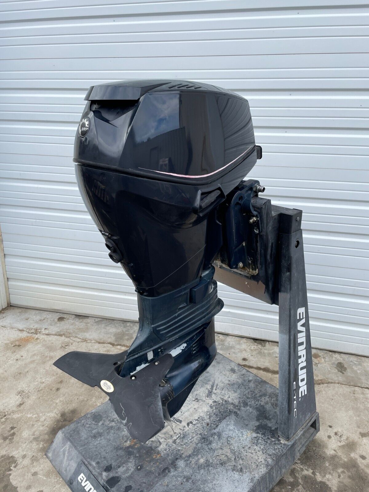 2006 Evinrude Etec 50HP outboard engine with a 20″ Shaft - Image 2