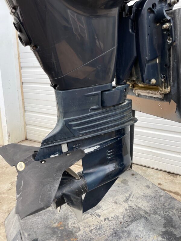 2006 Evinrude Etec 50HP outboard engine with a 20″ Shaft - Image 4