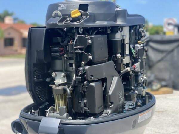 2013 Yamaha 150Hp 4-Stroke 25 Outboard Motor - Image 3