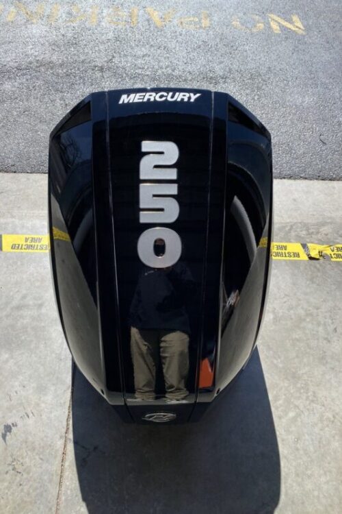 New Mercury 250hp 4 Stroke Cowl