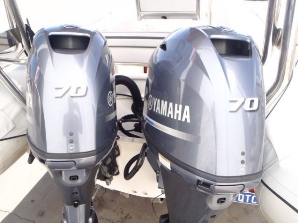 Used Twin 2014 Yamaha 70hp 4 Stroke Outboard Motors