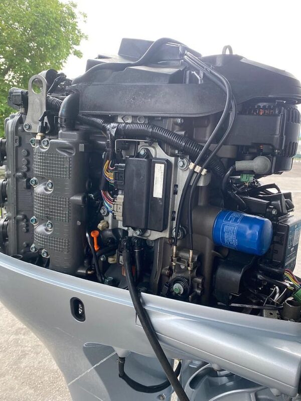 2017 Honda BF250hp 4-Stroke 25-Shaft Outboard-Motor - Image 3