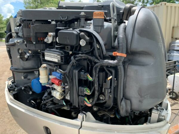 2006 Honda 150hp 4-Stroke 25” Outboard Motor - Image 2
