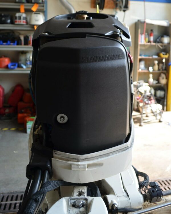 2010 Evinrude 90hp E-TEC 2 Stroke 25in-Tiller-Outboard Motor - Image 3