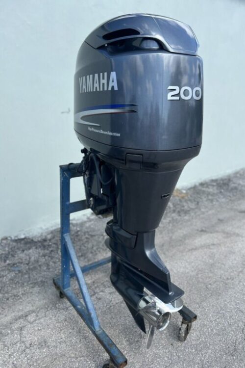 2002 YAMAHA 200HP HPDI 2 STROKE OUTBOARD MOTOR WITH 25″ SHAFT