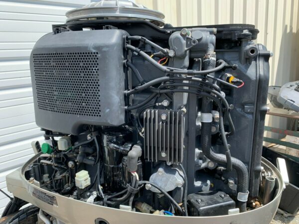 2010 Honda 90hp 4 stroke 25” Outboard Motor - Image 4